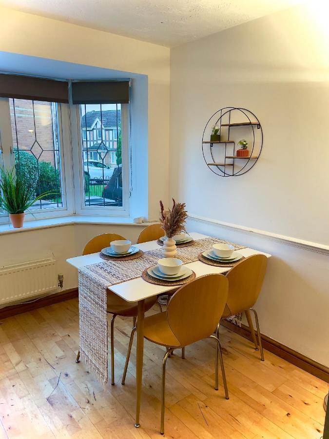 Charming Home In Wellingborough Eksteriør bilde